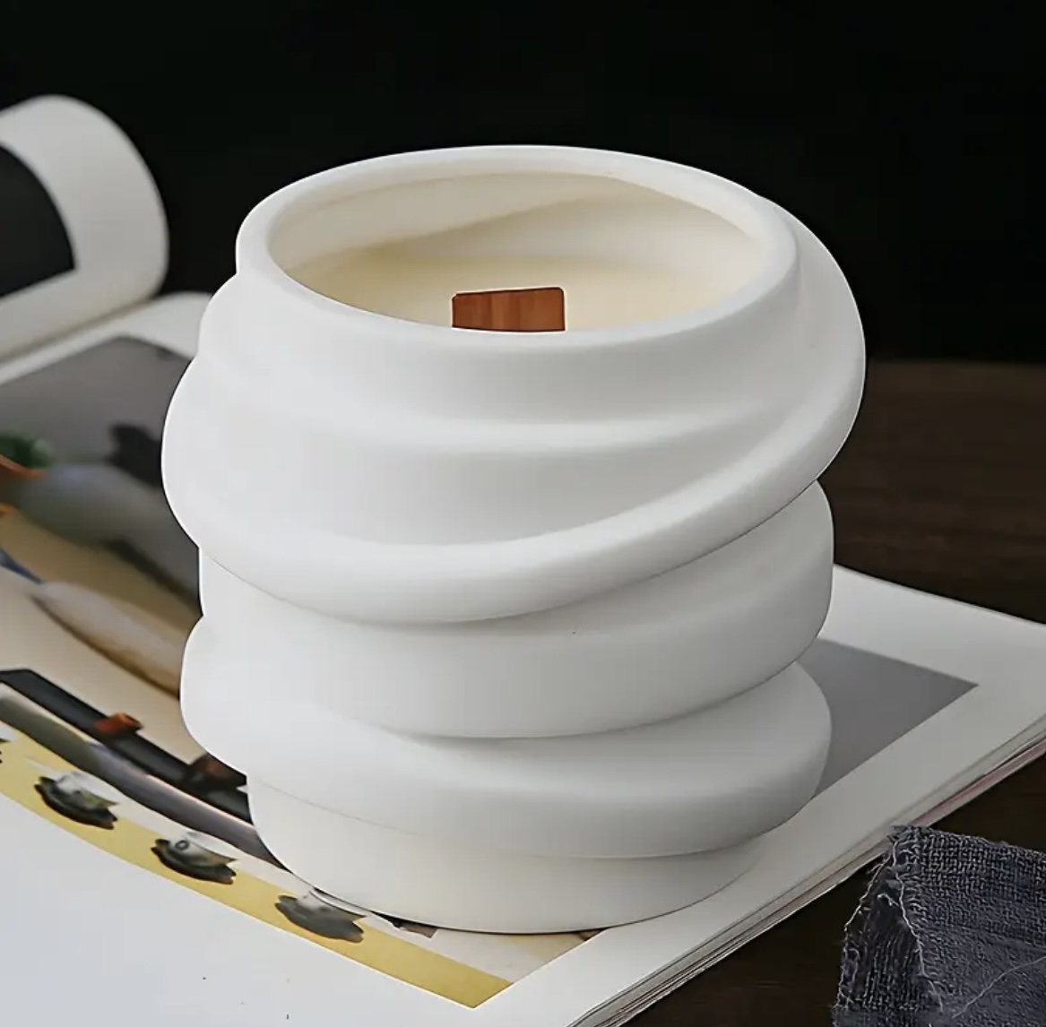 Spiral Strap Candle Cup